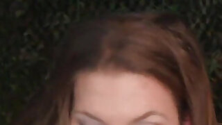 Bella Rossi Gets a Hold of Submissive Ariel X